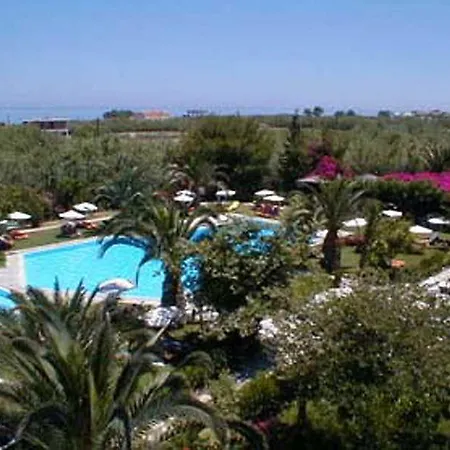 May Beach Hotel 호텔 레팀노