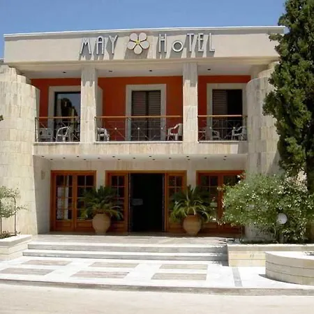 May Beach Hotel 레팀노