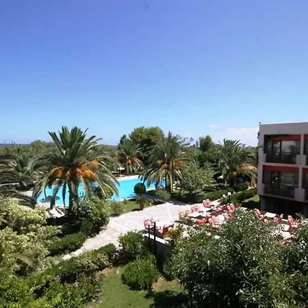 호텔 May Beach Hotel