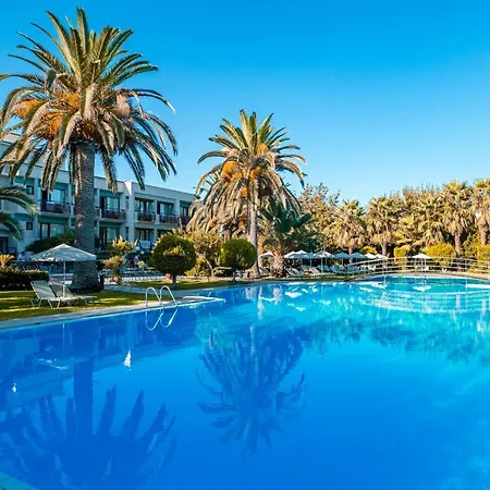 May Beach Hotel 레팀노