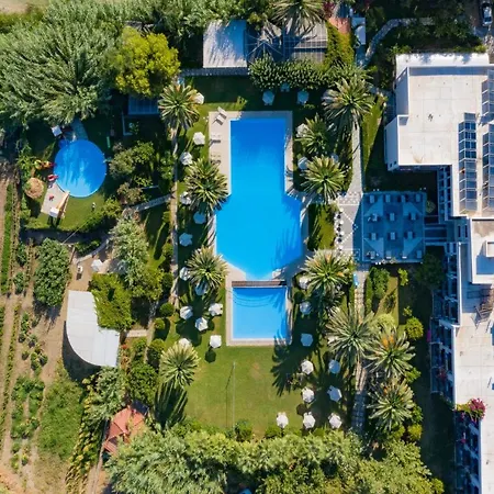 호텔 May Beach Hotel