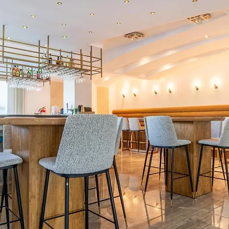 May Beach Hotel 4* 레팀노
