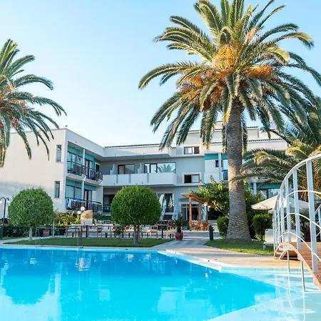 May Beach Hotel 레팀노