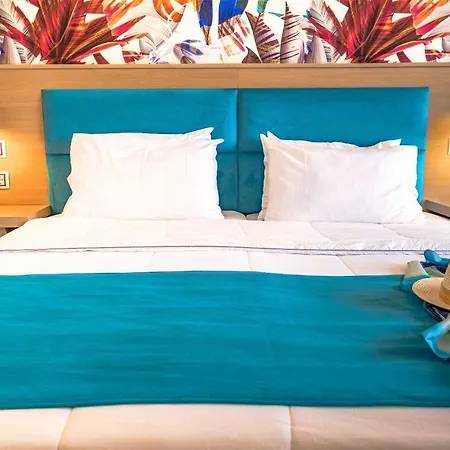 May Beach Hotel Szálloda 4*