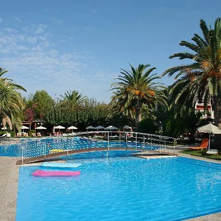 May Beach Hotel Szálloda